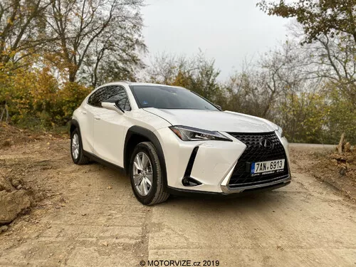 Lexus UX