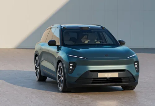 NIO EL8