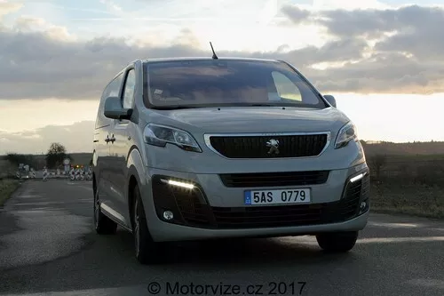 Peugeot Traveller